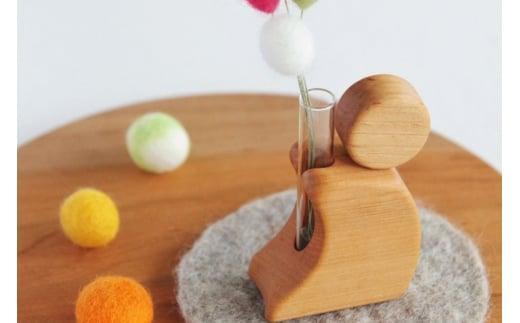 飛騨の山桜で作った『 一輪挿し はなぼぼ 』| 一輪挿し 飛騨産 山桜 やまざくら さるぼぼ 木工 木工製品 天然木 縁起物 シンプル 飛騨高山 ハンドメイド ファニチャースタジオnoco JK002