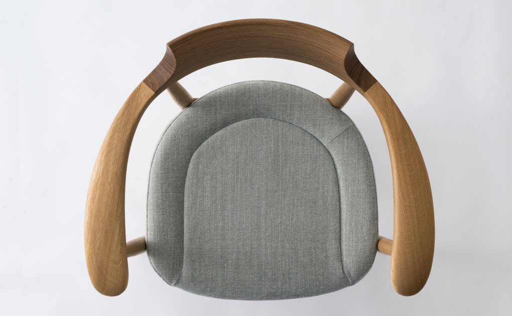 【飛騨の家具】HIDA　クレセント　アームチェア（張り座）ホワイトオーク|家具 イス チェア 椅子 いす ダイニング 人気 おすすめ 新生活 国産 インテリア 飛騨家具 飛騨高山 飛騨産業(株) CG300