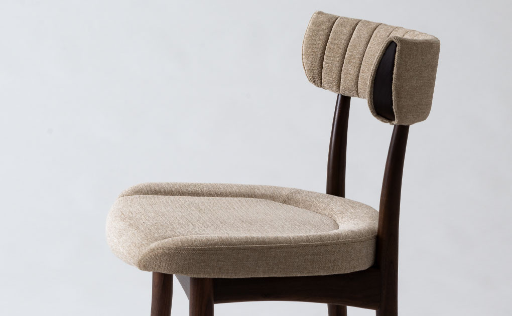 【飛騨の家具】HIDA　クレセント　チェア（張り背座）　ウォルナット|家具 イス チェア 椅子 いす ダイニング 人気 おすすめ 新生活 国産 インテリア 飛騨家具 飛騨高山 飛騨産業(株) CG307