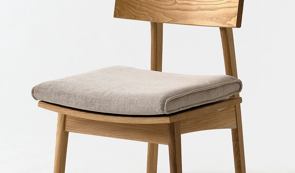 【飛騨の家具】　HIDA　森のことばクリ材仕様　LDチェア（SR240）　|椅子 イス 国産 飛騨家具 家具 飛騨高山 おしゃれ 人気 おすすめ 新生活 一人暮らし飛騨産業 CG338