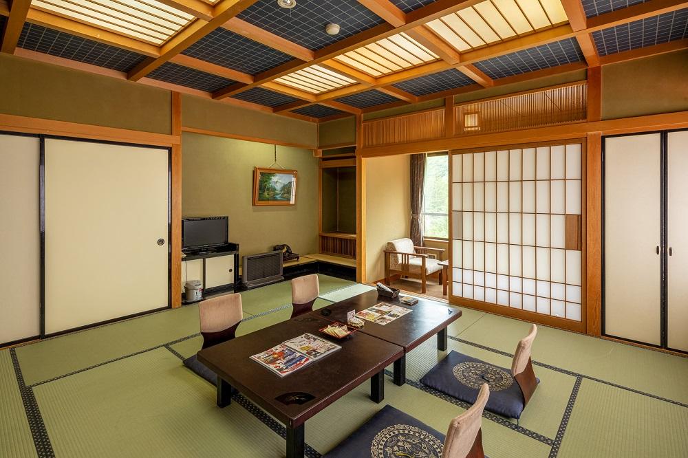 【岡田旅館】平休日1泊2食付ペア宿泊券《【本館】和室スーペリア》 JTB5471-003