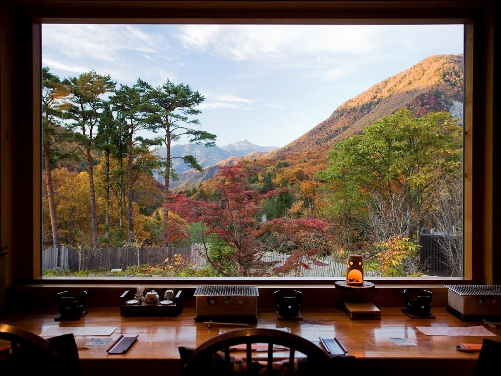 【匠の宿深山桜庵（共立リゾート）】平休日1泊2食付ペア宿泊券《【本館】開放式内風呂付和室 和ベッド+洋間付》JTB5471-015