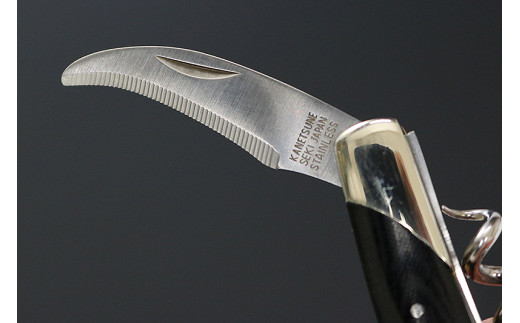 H63-05 KANETSUNE SEKI ソムリエナイフ【ブラック】（KC-002） ～ワイン オープナー 栓抜き コルク抜き コークスクリュー ギザ刃 ヴィンテージワイン マイカルタ 関の刃物～