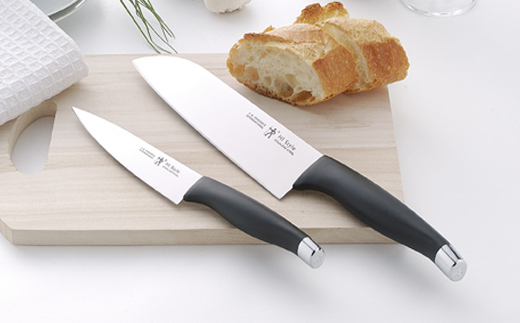 Henckels ヘンケルス  HIスタイル 三徳包丁 ブラック 180mm 【日本正規販売品】 16717-481