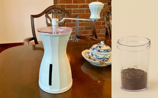 S35-01 カフェ・アダチ ◇貝印 コーヒーミル＆パナマゲイシャ