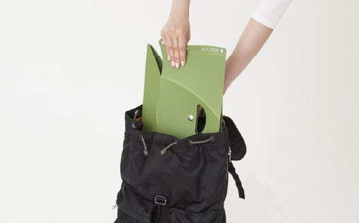 耐荷重100kg！ 折りたたみ椅子 アウトドア コンパクト 軽量 キャンプ 屋外 子供 パタット 折りたたみイス PATATTO180 オリーブ  ～シリーズ累計88万個！アウトドアで活躍！