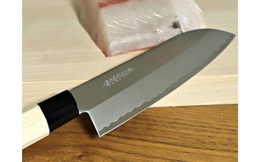 H15-20 濃州正宗作 鋼和包丁 三徳包丁（専用砥石＋研ぎ方DVD付き）