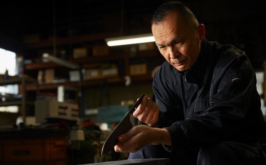 TBS「ララLIFE」で紹介されました(R5.5) H30-98 関虎徹 V金10号 三徳 180mm【飛騨・美濃すぐれもの認定品】（YG300/安田刃物）