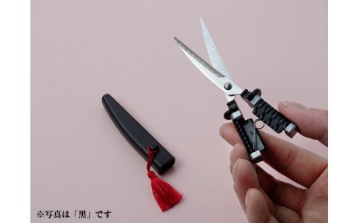 H4-24 御守り刀はさみ赤（良縁）