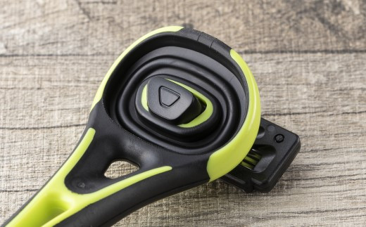 ＜3Dヘッド機構でなめらかな剃り味5枚刃カミソリ＞◇貝印 Xfit（クロスフィット）敏感肌用バリューパック（本体2本＋替刃8個）