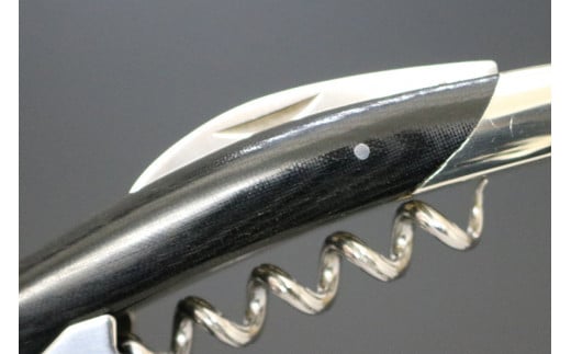 H63-05 KANETSUNE SEKI ソムリエナイフ【ブラック】（KC-002） ～ワイン オープナー 栓抜き コルク抜き コークスクリュー ギザ刃 ヴィンテージワイン マイカルタ 関の刃物～