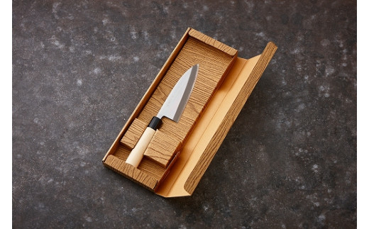 H10-13 濃州正宗作 出刃包丁（鋼）