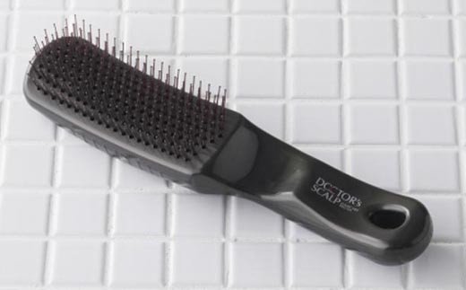 H15-66 頭皮ケア■ドクターズスカルプヘアケアブラシ (ブラック・小型サイズ） ◇ 貝印 (KQ1602)