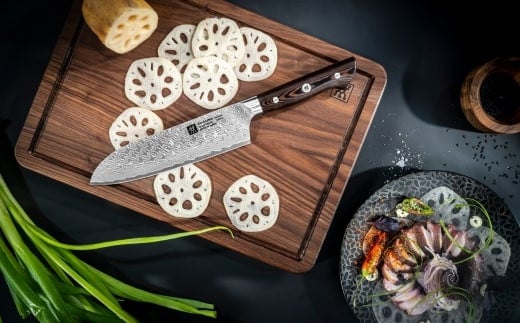 ZWILLING ツヴィリング 「 タクミ 三徳包丁 180mm 日本製 」 ダマスカス 包丁 岐阜県関市製 【日本正規販売品】 ZWILLING Takumi 30557-181