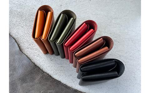 本革 ノンステッチの二つ折りミニ財布 栃木レザー　レッド
