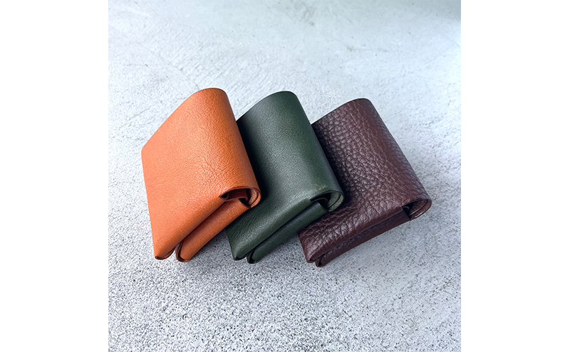 本革 ノンステッチの二つ折りミニ財布 シボ入り栃木レザー　ダークブラウン