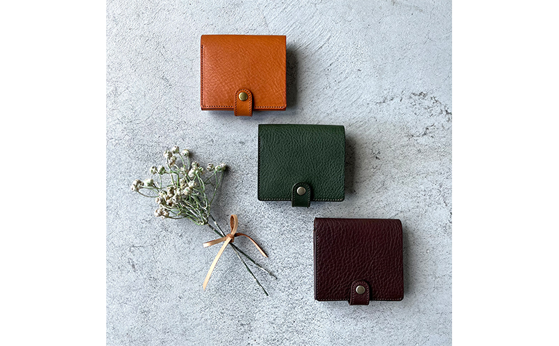 本革 スクエア二つ折り財布 シボ入り栃木レザー　グリーン