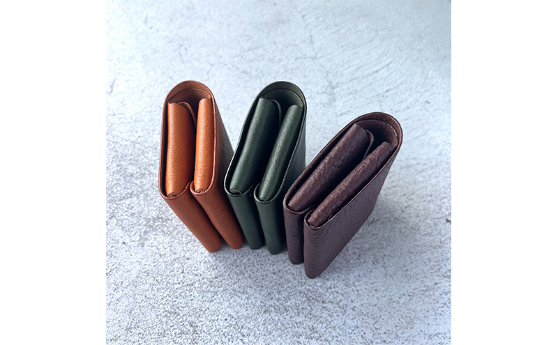 本革 ノンステッチの二つ折りミニ財布 シボ入り栃木レザー　ダークブラウン