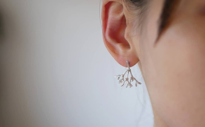 ヤドリギminiピアス（SV）/ YUKIKO MATSUI