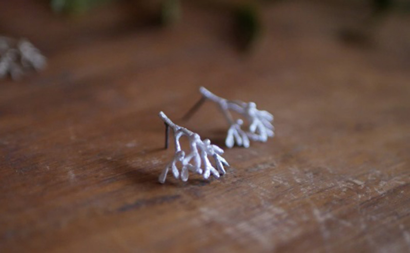 ヤドリギminiピアス（SV）/ YUKIKO MATSUI