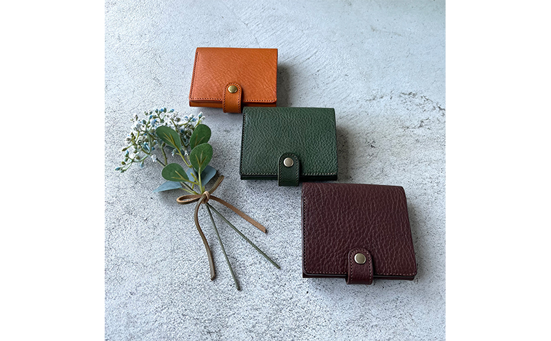 本革 スクエア二つ折り財布 シボ入り栃木レザー　グリーン