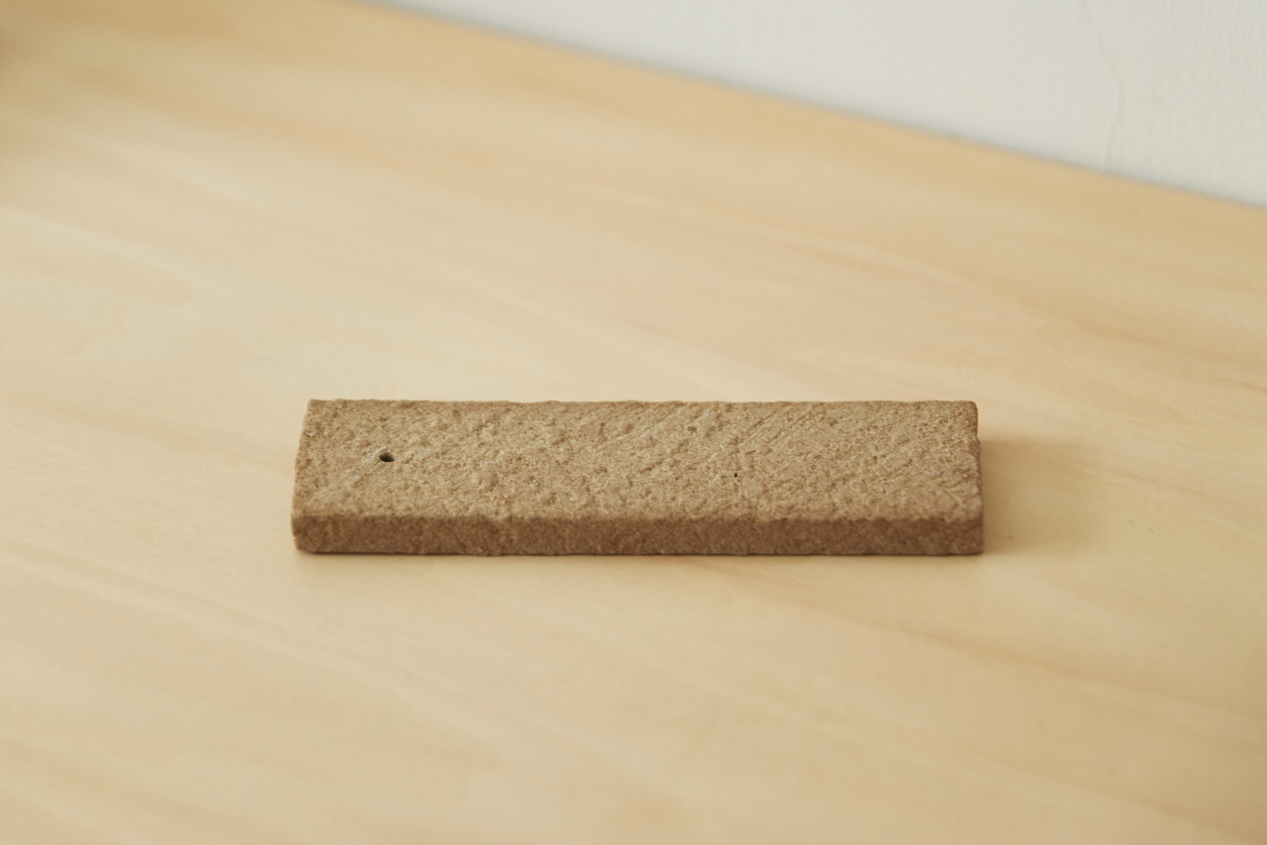 インセンスホルダー Clay Incense Holder (SAND) 瑞浪市 / 織部製陶 お香立て 陶磁器 雑貨 [AZAO005]