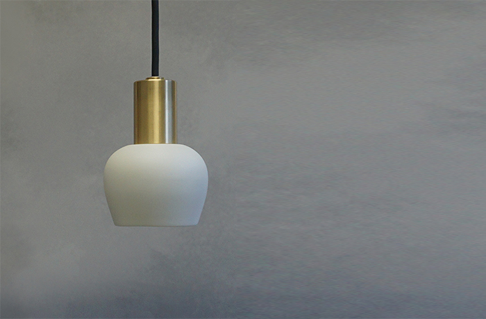 CTSH LIGHT. ペンダントライト＜Ljus 白磁フリコ E17＞ 瑞浪市 / ジオニック 照明器具 ソケット 真鍮 磁器 シェード ホワイト [AZBQ109]