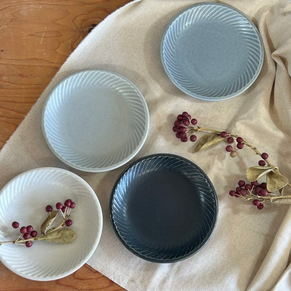 【美濃焼/みずなみ焼】 タック プレートM くすみカラー 4色セット 瑞浪市 / 山喜製陶 食器 皿 取り皿 [AZCP079]