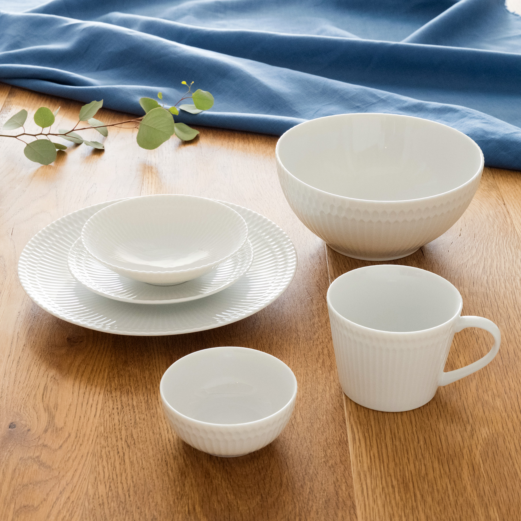 【3色から選べる】 【美濃焼】 さざなみ 6形状各1枚セット 24丸皿 16丸皿 19鉢 13取鉢 10小鉢 マグカップ ホワイト 白 瑞浪市 / JS企画 小田陶器 皿 小皿 プレート 鉢 小鉢 カップ [AZAZ146] 白