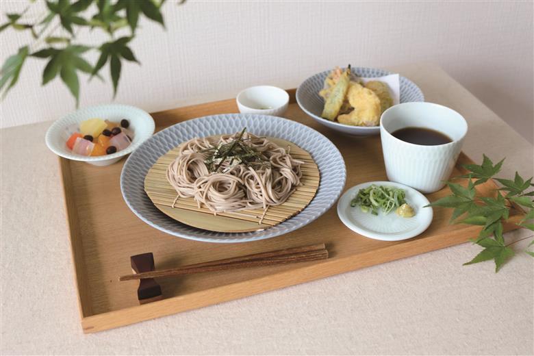 【3色から選べる】 【美濃焼】 さざなみ6形状各2枚セット 24丸皿 16丸皿 19鉢 13取鉢 10小鉢 マグカップ 青白 瑞浪市 / JS企画 小田陶器皿 小皿 プレート 鉢 小鉢 カップ [AZAZ150] 青白