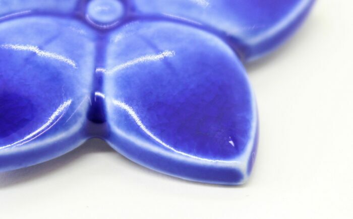 【美濃焼】 ききょう ブローチ ピンバッチ 瑞浪市 / TILEmade タイル アクセサリー ハンドメイド [AZCD018]