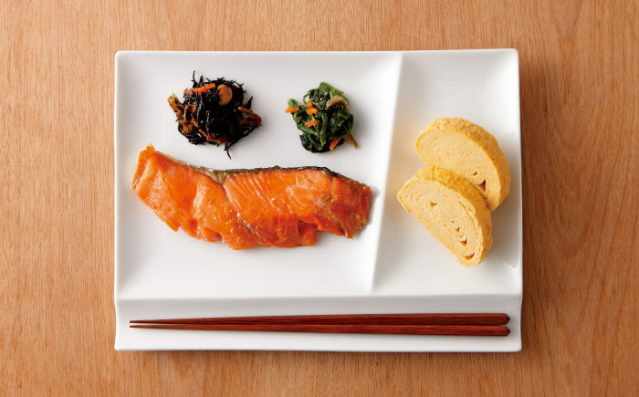 【美濃焼】 グッドデザイン賞受賞 miyama. 箸置き付仕切り皿 isola(イゾラ) パレットプレートL 白磁 1枚 瑞浪市 / ミヤマプランニング 食器 プレート 仕切り皿 [AZCM006] 白磁