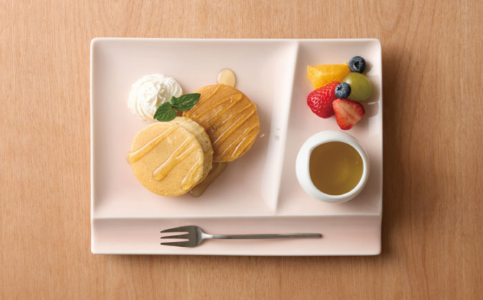 【美濃焼】 グッドデザイン賞受賞 miyama. 箸置き付仕切り皿 isola(イゾラ) パレットプレートL 桃釉 1枚 瑞浪市 / ミヤマプランニング 食器 プレート 仕切り皿 [AZCM007] 桃釉