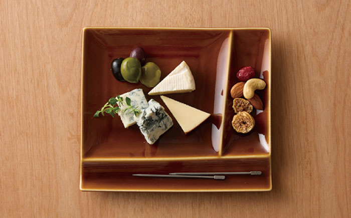 【美濃焼】 グッドデザイン賞受賞 miyama. 箸置き付仕切り皿 isola(イゾラ) パレットプレートM 飴釉 5枚 瑞浪市 / ミヤマプランニング 食器 取り皿 仕切り皿 プレート 皿 [AZCM101] 飴釉