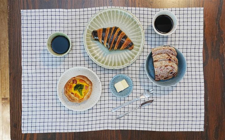 【美濃焼/みずなみ焼】 大地の器 グリーン 21cmプレート ギフト箱入り 瑞浪市 / 山喜製陶 食器 皿 パスタ皿 [AZCP045]