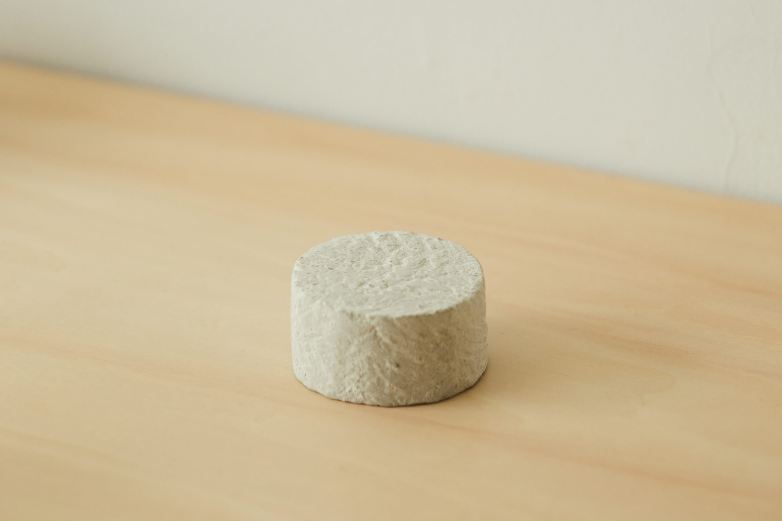 オイルディフューザー Clay Oil Diffuser (WHITE) 瑞浪市 / 織部製陶 インテリア 雑貨 陶磁器 [AZAO009]