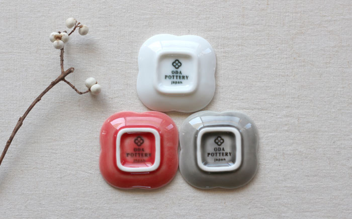 【美濃焼】 結 箸置き皿 白 4枚セット 瑞浪市 / JS企画 / 小田陶器 食器 プレート 皿 カトラリーレスト [AZAZ292] 白