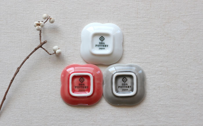 【美濃焼】 結 箸置き皿 墨 4枚セット 瑞浪市 / JS企画 / 小田陶器 食器 プレート 皿 カトラリーレスト 黒 [AZAZ293] 墨