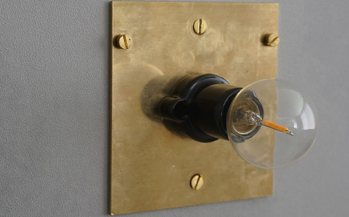 CTSH LIGHT. ブラケットライト＜CUBE 真鍮ブラケット＞ 瑞浪市 / ジオニック 照明器具 ソケット 壁付け 真鍮 ゴールド [AZBQ033]