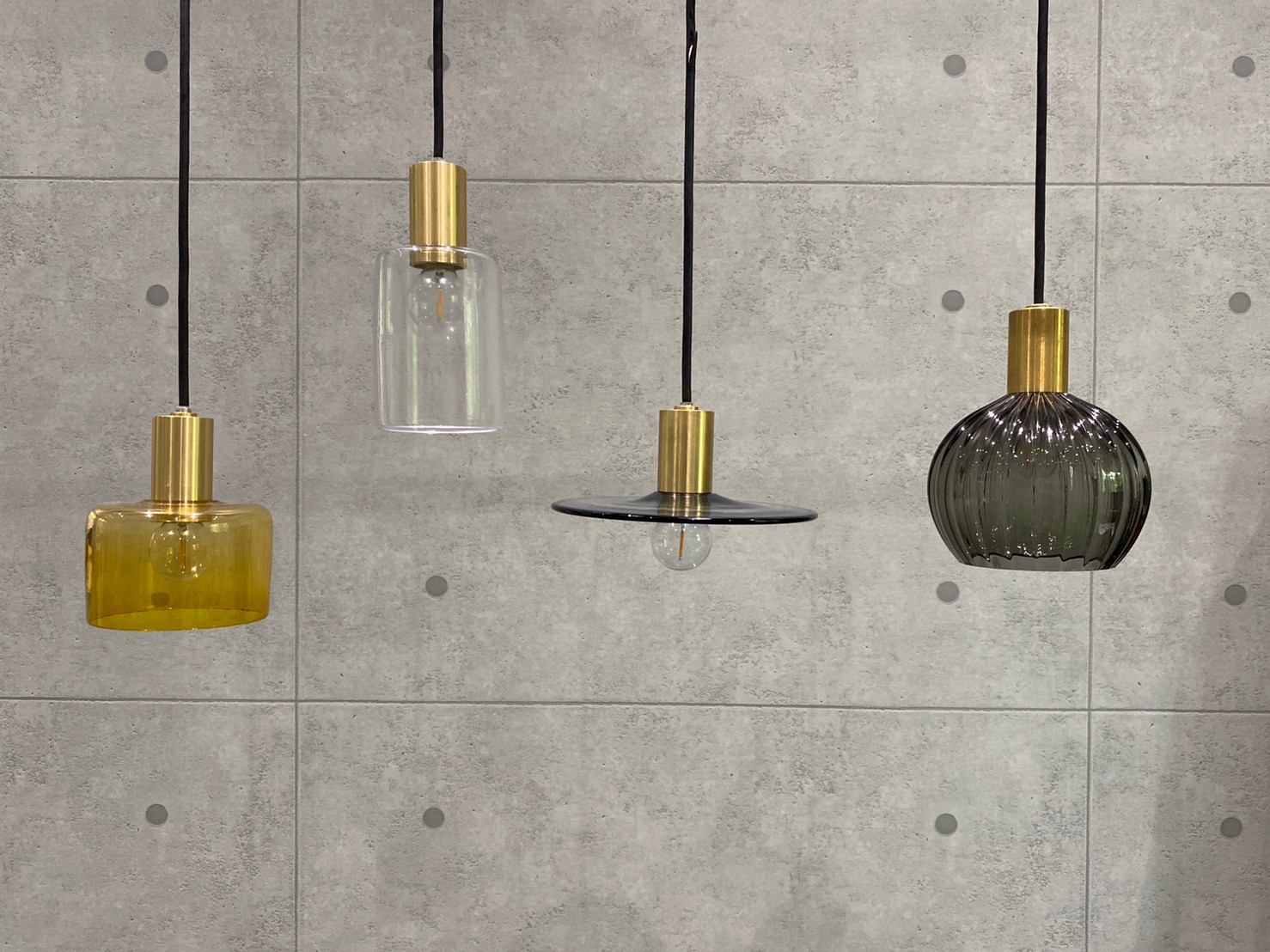 CTSH LIGHT. ペンダントライト＜三日月:モールド E17＞ 瑞浪市 / ジオニック 照明器具 ソケット 真鍮 ガラス シェード [AZBQ115]