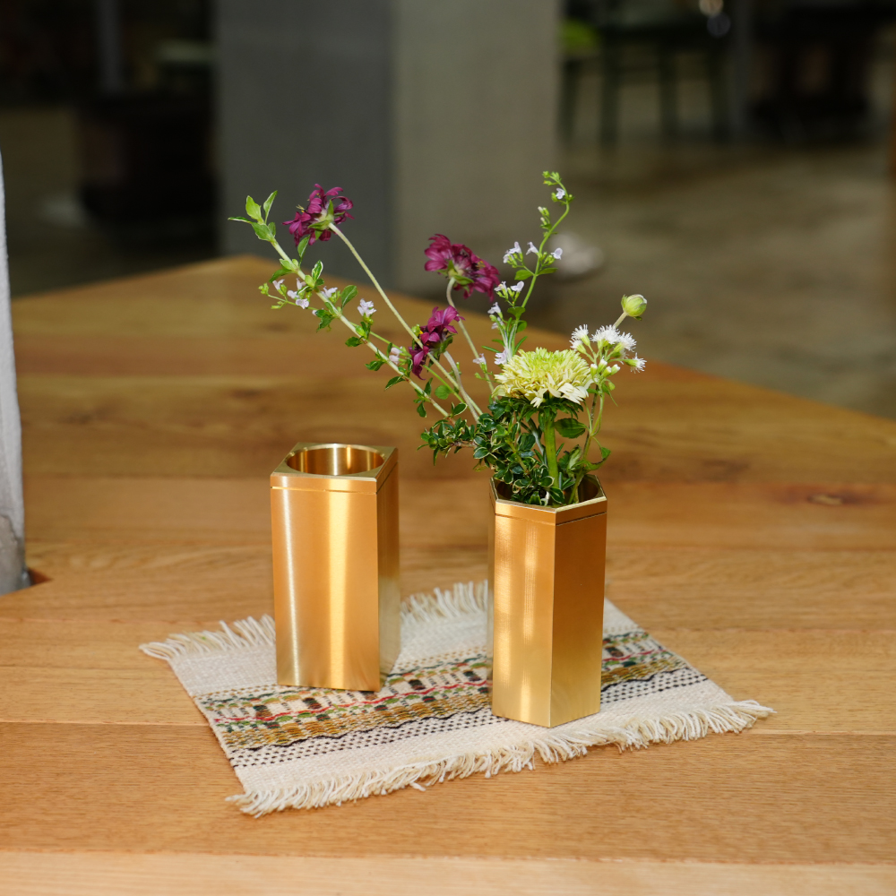 CTSH LIGHT. 一輪挿し＜SQUARE＞ 瑞浪市 / ジオニック インテリア フラワーベース 真鍮 ゴールド [AZBQ127]