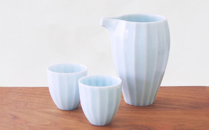 【美濃焼】 立ち姿が美しい miyama. 冷酒器セット 青磁 瑞浪市 / ミヤマプランニング 食器 酒器 ぐい呑み [AZCM065] 青磁
