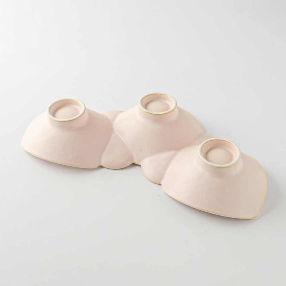 【美濃焼】 asumi(彩澄) 21cm 三連花皿 ピンク ・ クリーム 箱入り 2色セット 78193703 瑞浪市 / やまに 食器 小鉢 リサイクル [AZCR016]