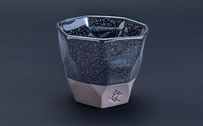 【美濃焼】 つばめ工房 黒土 ロックカップ 天の川ネイビー 瑞浪市 / 大恵 陶磁器 酒器 ギフト [AZBG012]