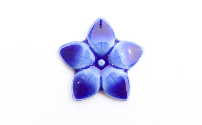 【美濃焼】 ききょう ブローチ クリップ 瑞浪市 / TILEmade タイル アクセサリー ハンドメイド [AZCD017]