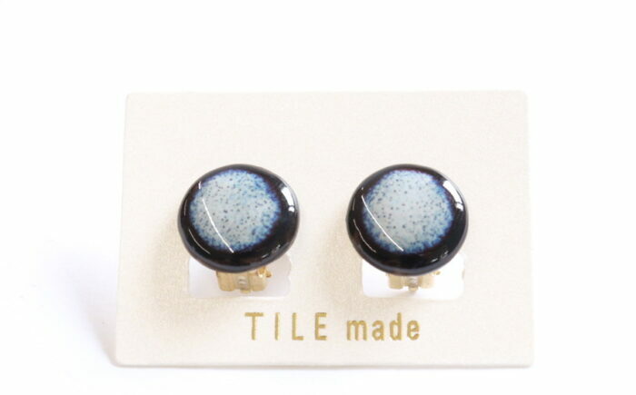 【美濃焼】 紫むら タイル イヤリング 直径15mm 瑞浪市 / TILEmade タイル アクセサリー ハンドメイド [AZCD032]