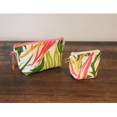 ハワイアントートとポーチの3点セット(モンステラ柄クリーム)