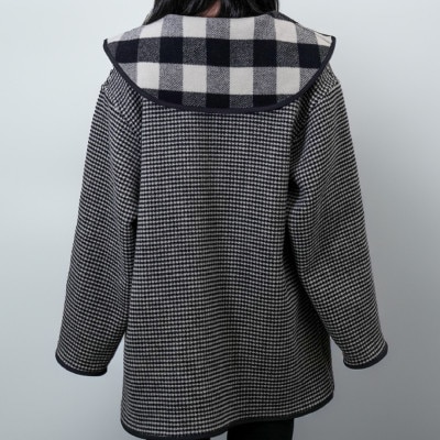 白黒リバーコート