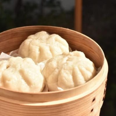 もちもち新食感!羽島の自然農法米の生地で作る「お米の肉まん」6個セット　冷凍中華まん　レンコン使用【配送不可地域：離島】