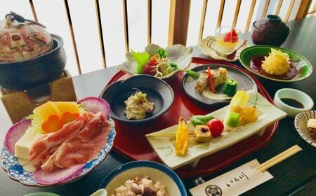 旅館いち川 ご宿泊券（1泊2食付）1名様分 / チケット クーポン 旅行 トラベル / 恵那市 / 旅館いち川 [AUDC008]